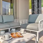 Orchidea Villa *